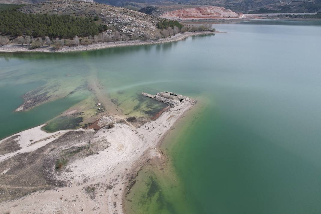 Konya'da Altınapa Hanı’nın bir kısmı yıllar sonra  tekrardan sular altında kaldı 5